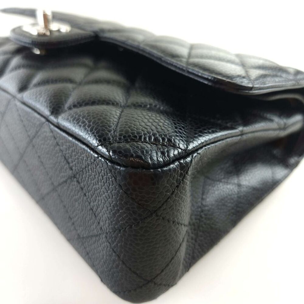 Classic Caviar Flap Shoulder Bag - Picture 5 of 8